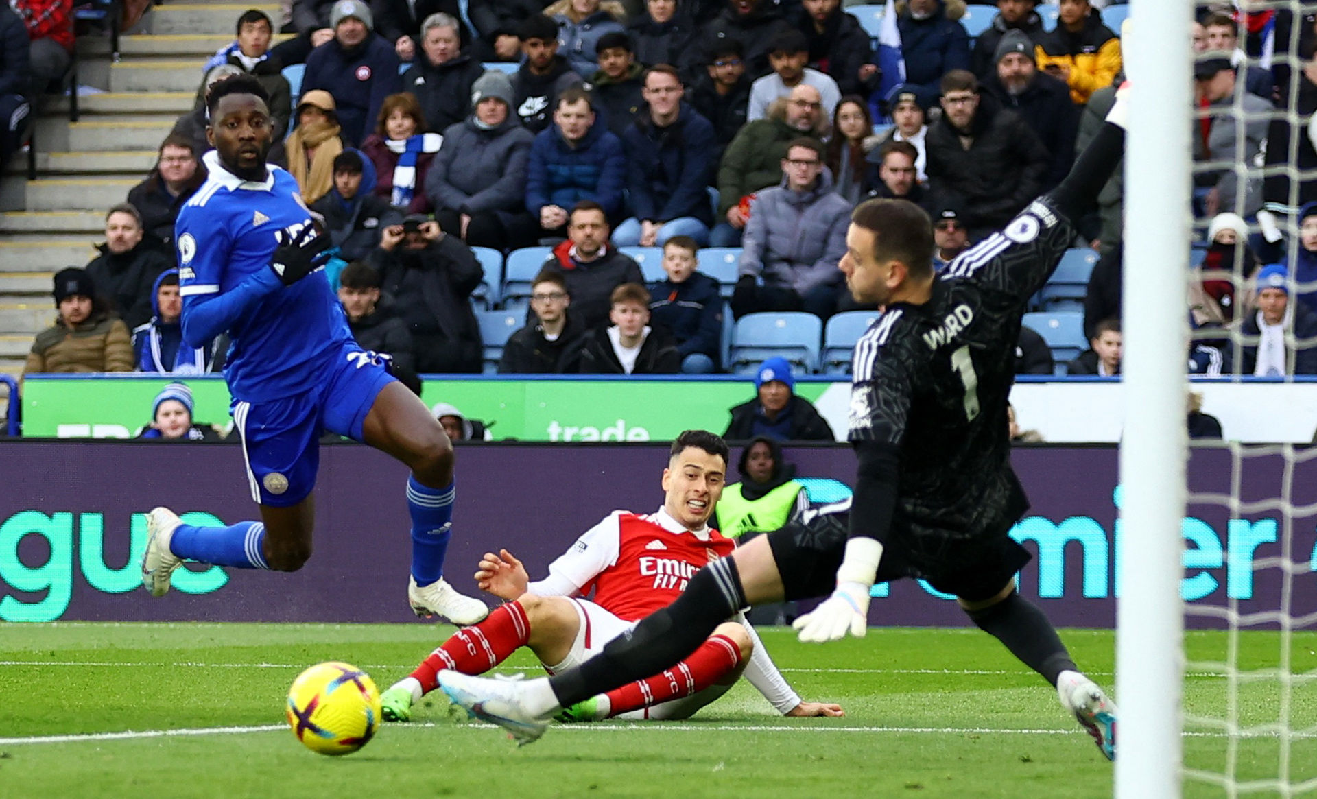 场是许多球 场是许多球